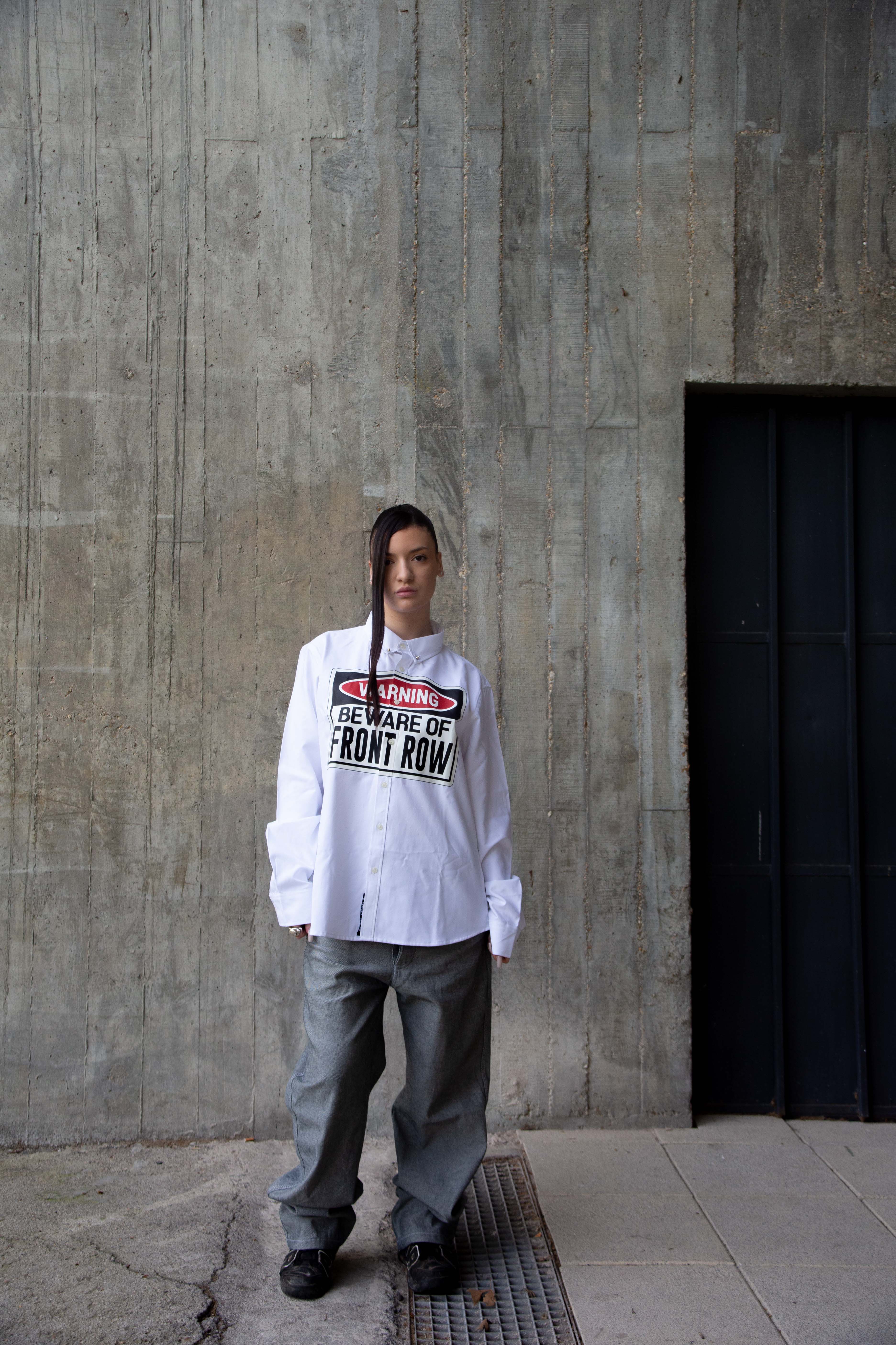 BEWARE SIGNAL PRINTED OXFORD SHIRT WHITE | FrontRowEU