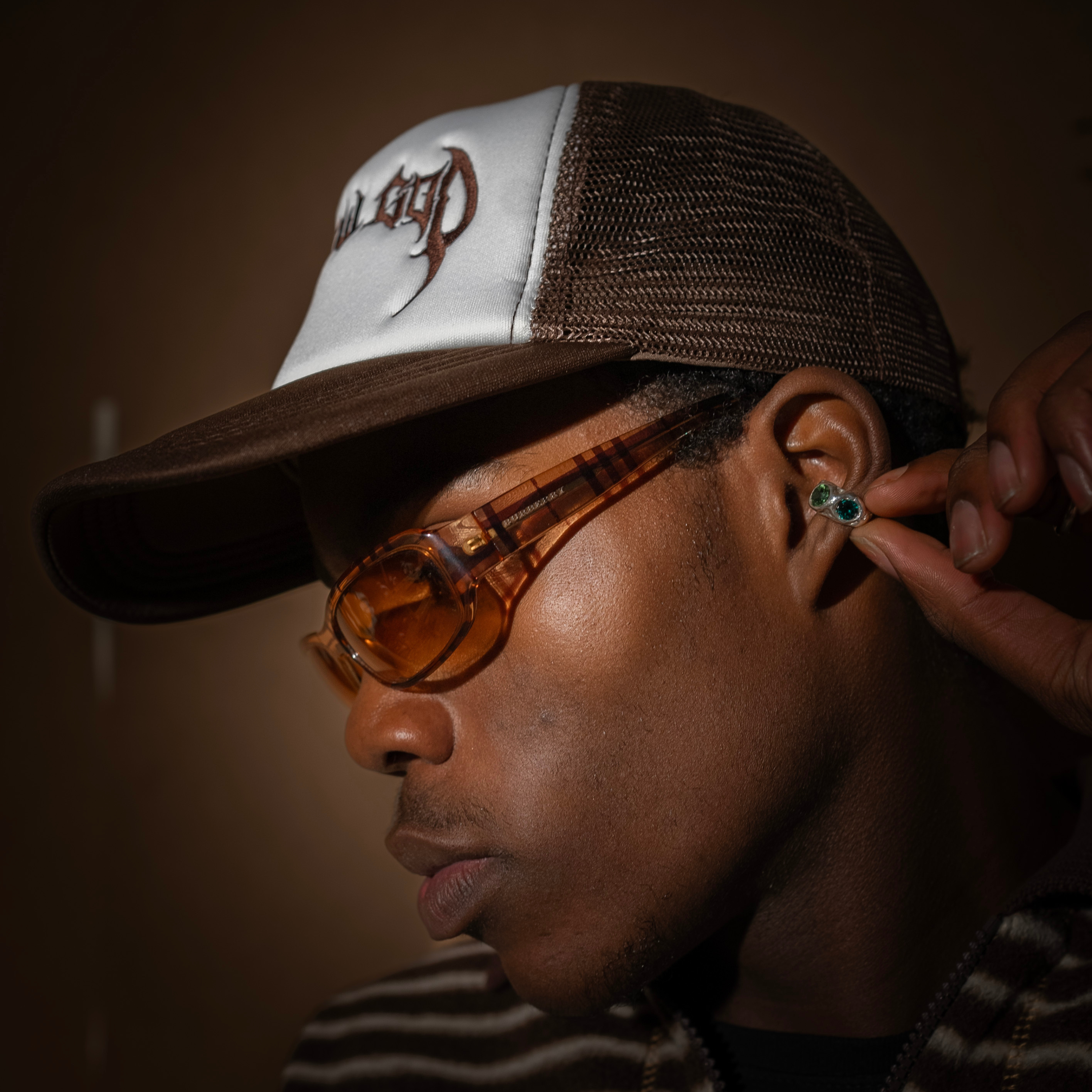 Gorra camionero, Follow God marrón 