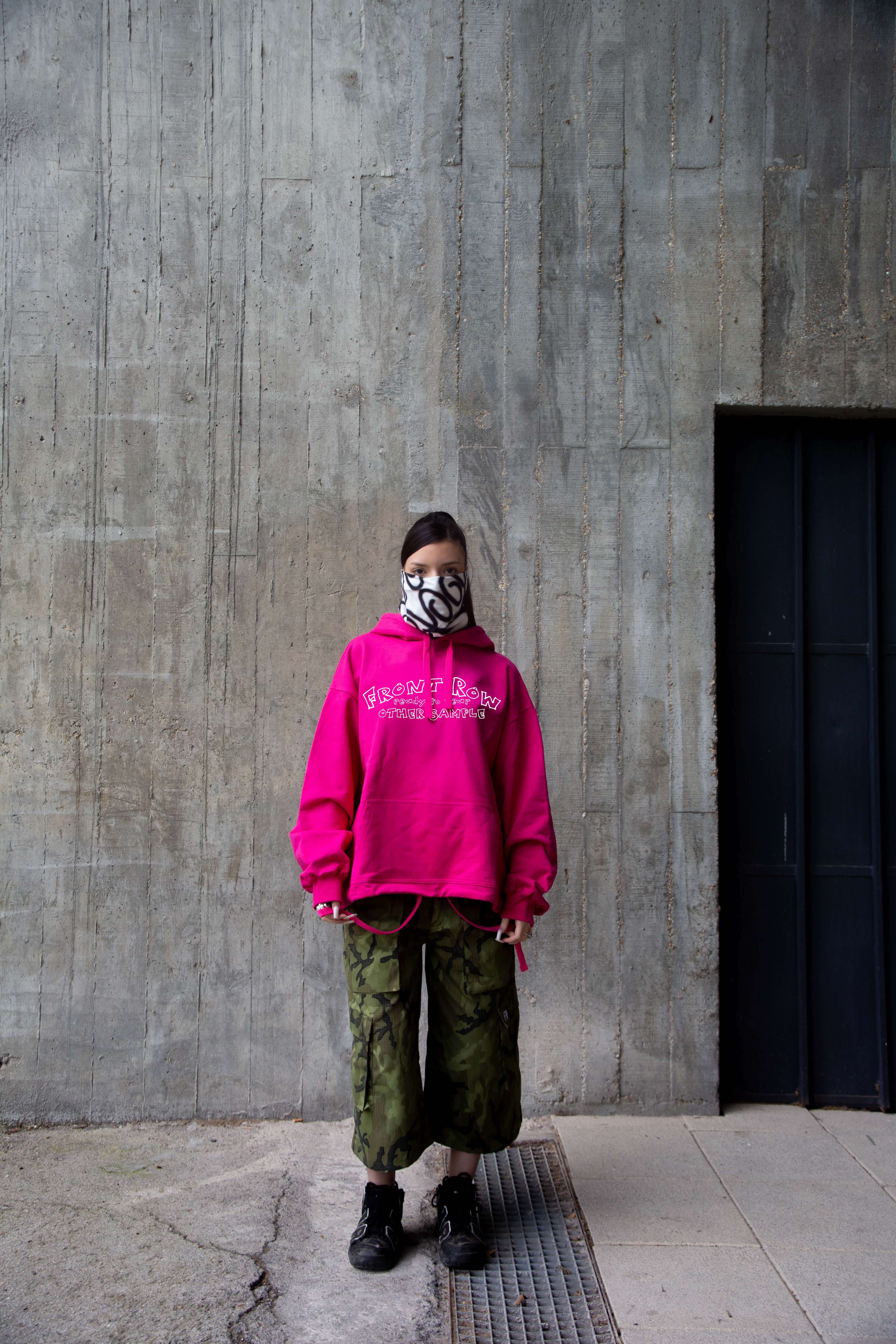 OTHER SAMPLE PINK ADJUSTABLE HOODIE | FrontRowEU