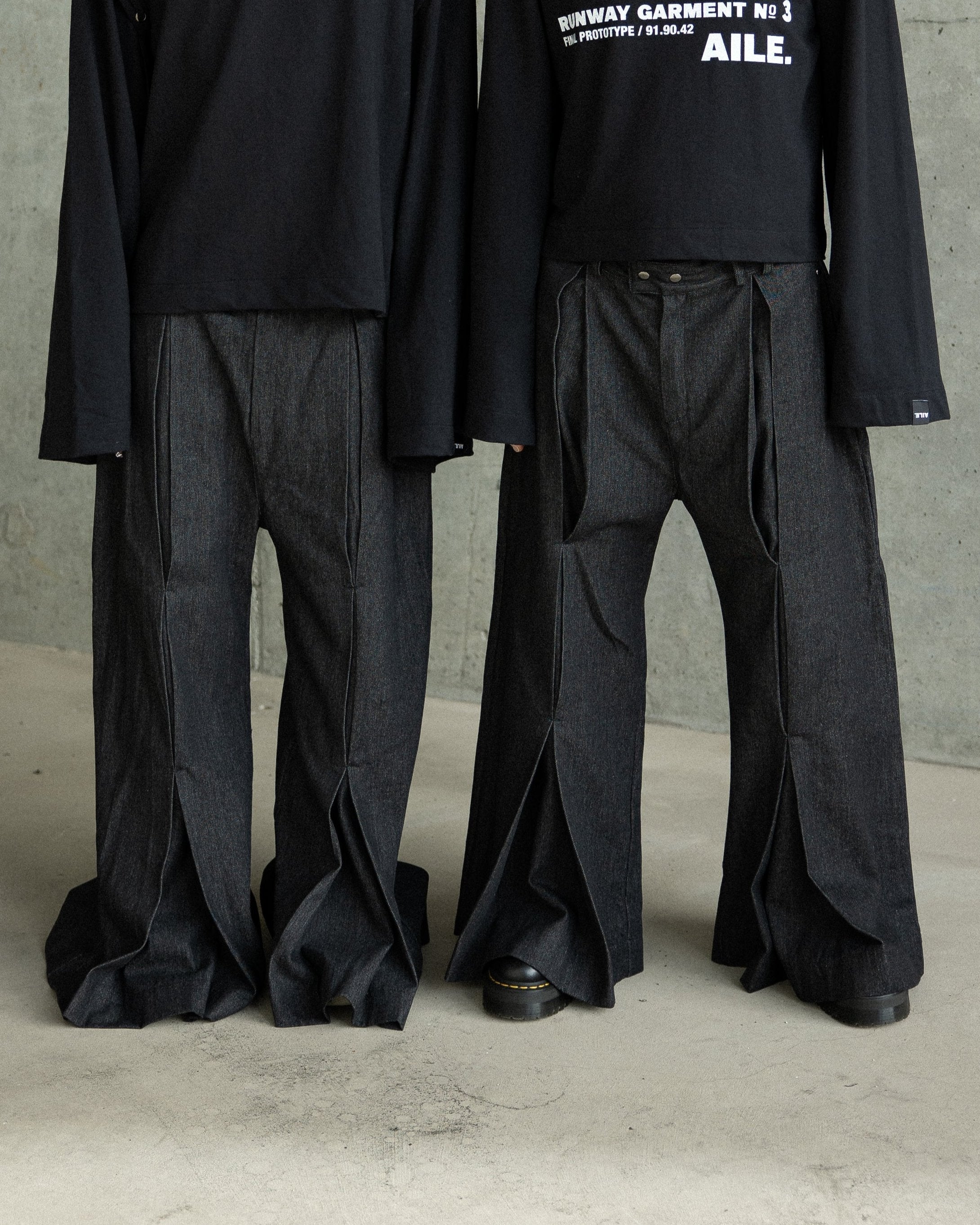 BLACK DENIM XXL PANTS