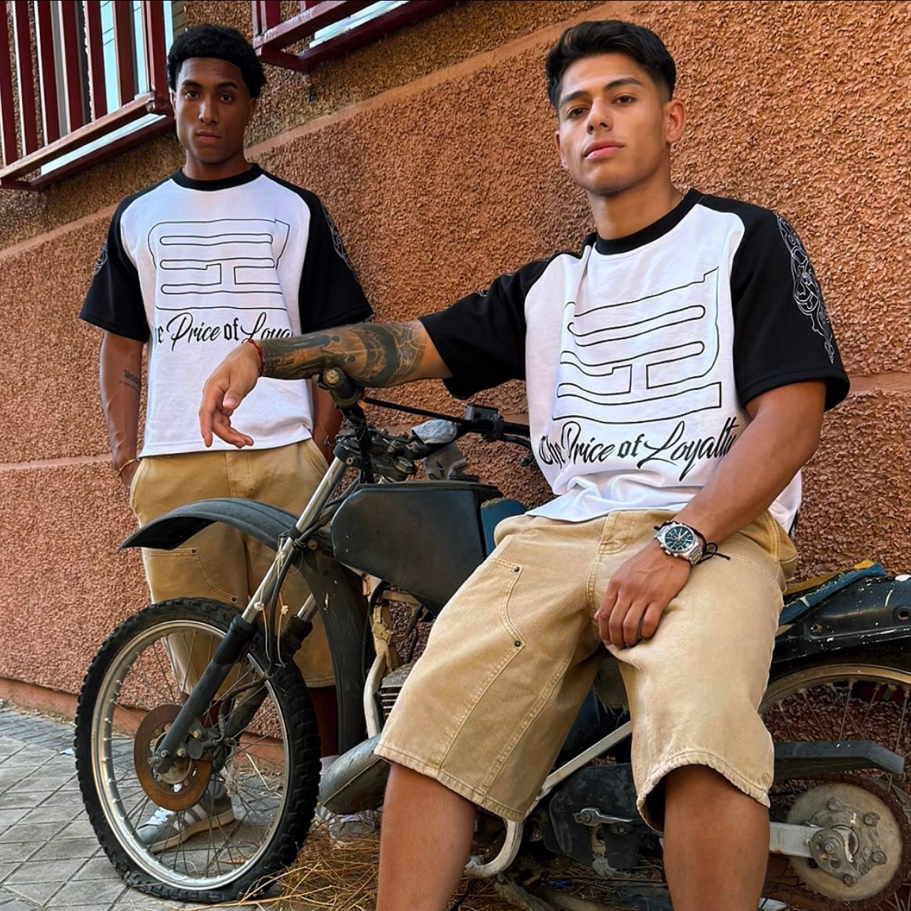 Black raglan t-shirt