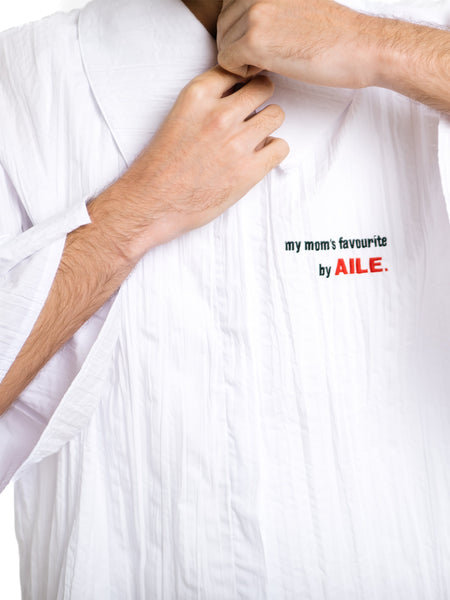YOUR MOM'S FAVOURITE WRINKLE SHIRT