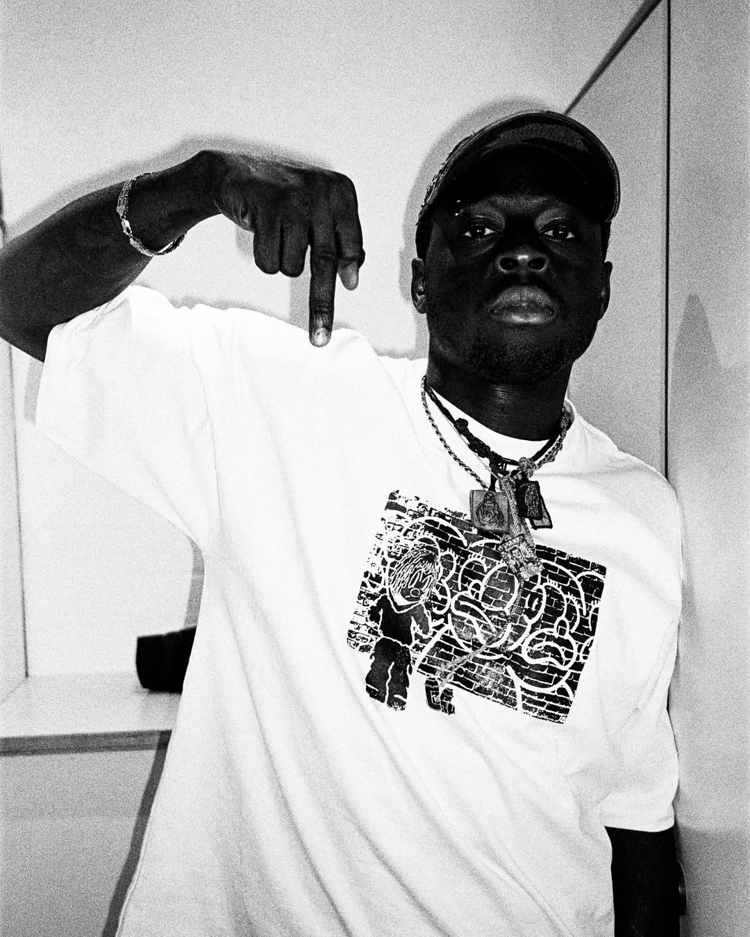Benjaminboofpax Caught In Da Art Tee