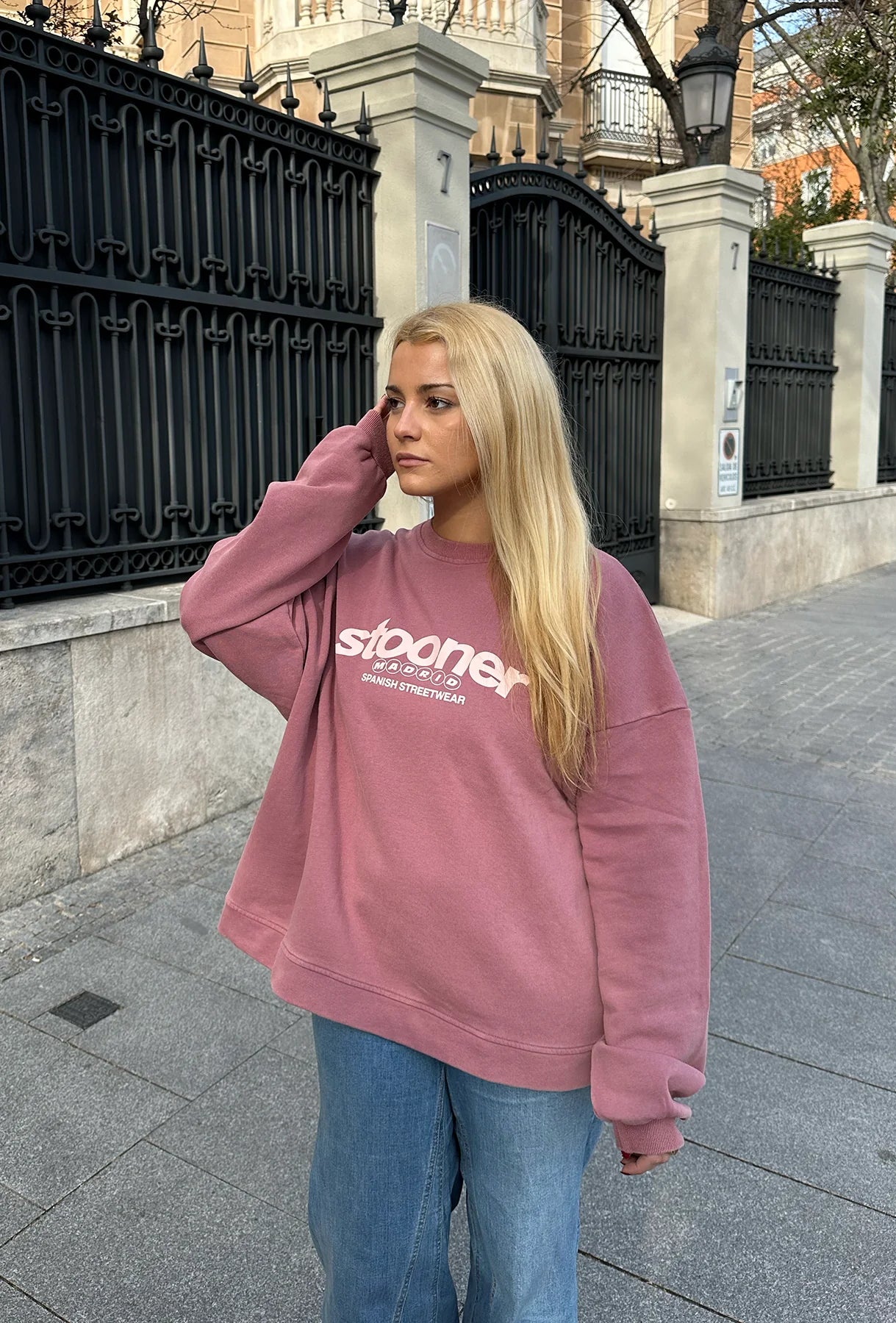 GARMET CREWNECK